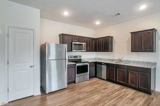 Building Photo - 1591 Larkspur Trl