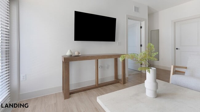Building Photo - 18111 La Cantera Terrace
