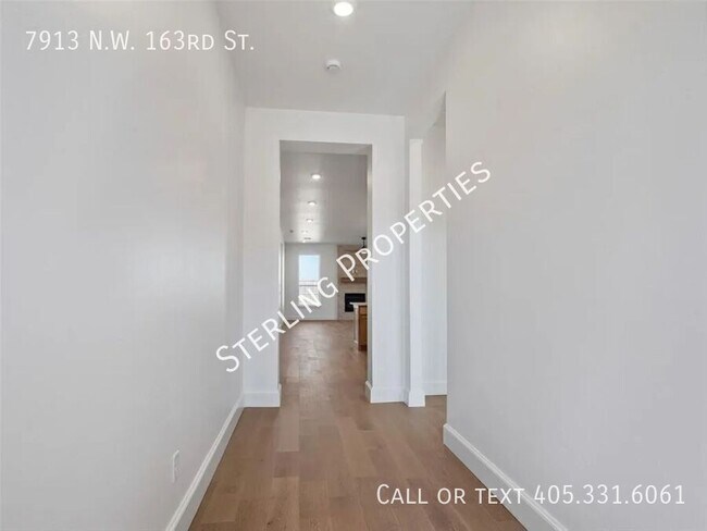 Foto del edificio - 7913 NW 163rd St