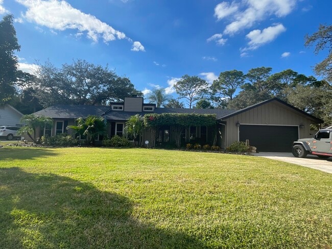 Foto del edificio - 205 Fox Valley Dr