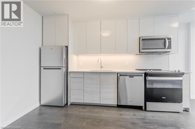 Building Photo - 60 Frederick St