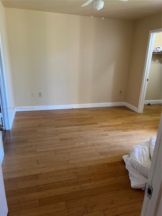 Foto del edificio - 4751 Via Palm Lakes