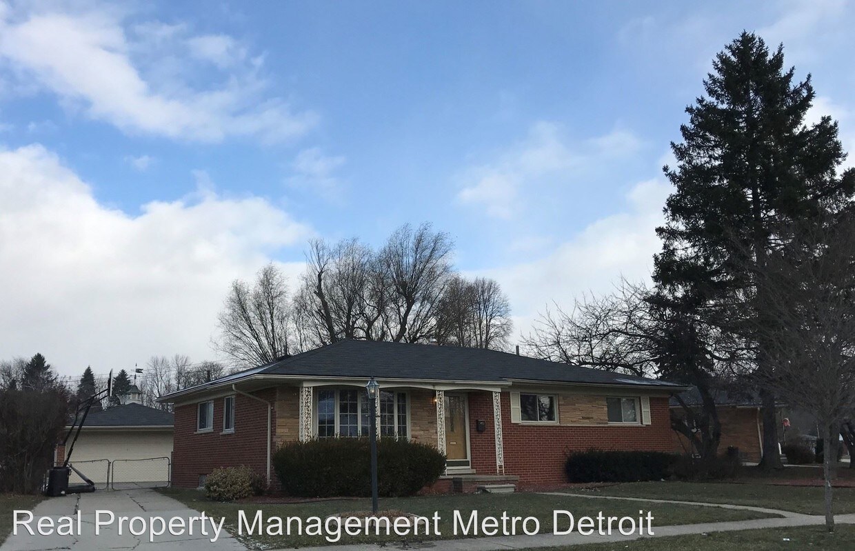 Primary Photo - 30926 Roycroft St