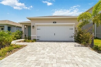 Building Photo - 4525 Pippin Ln