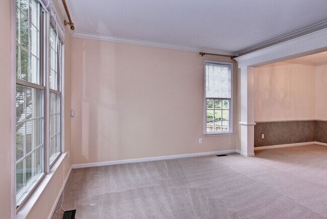 Building Photo - Beautiful Kiln Creek Home on Cul-de-sac