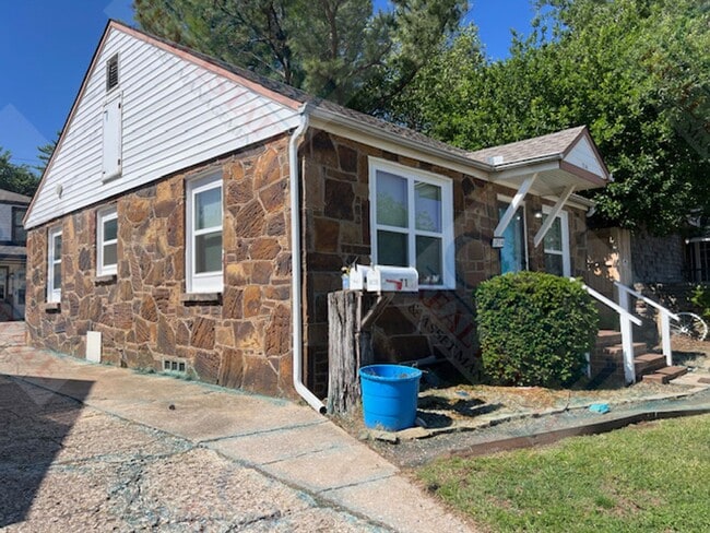 Photo - Charming 2 Bedroom House