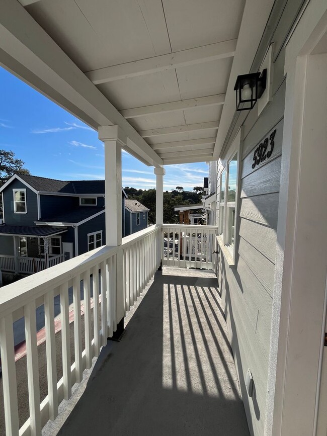 Building Photo - UPCOMING 3 BED 2 BATH HOME AVAILABLE 3/16/2026!!