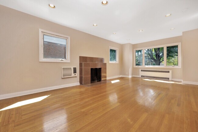 Foto del edificio - 7543 192nd St