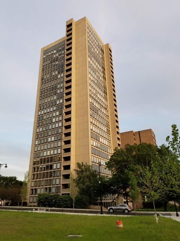 1 Gold St Unit 18E, Hartford, CT 06103 Condo for Rent in Hartford, CT