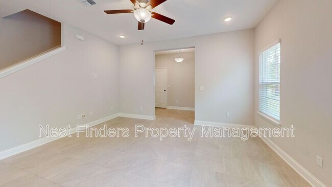 Building Photo - 14018 Sterely Ct S