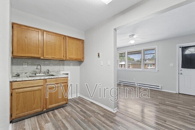 Foto del edificio - 1615 Cardigan St