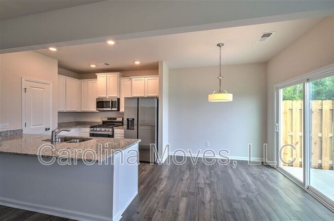 Foto del edificio - 34 Apricot Ln