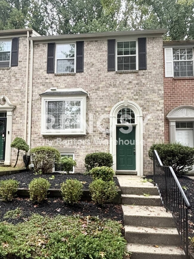 Building Photo - 11873 New Country Ln