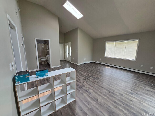 Building Photo - 25 Ruscitti Dr