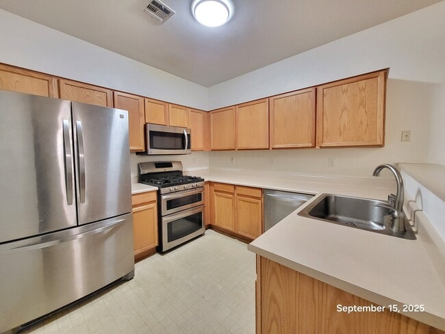 Building Photo - 1004 Duckhorn Ct