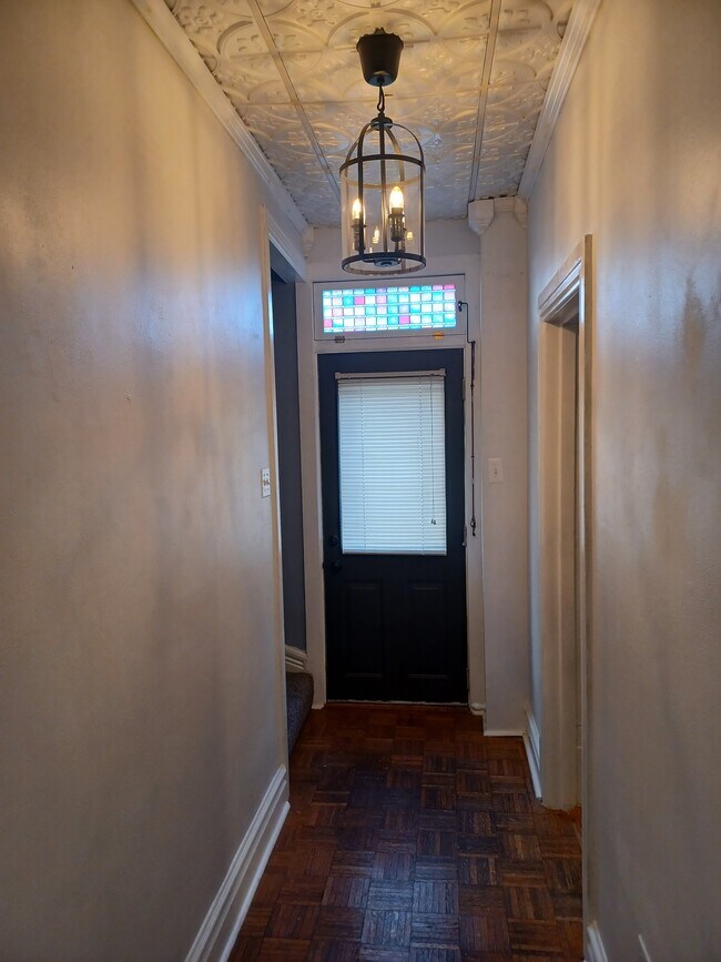 Pasillo - 26 Cottage St