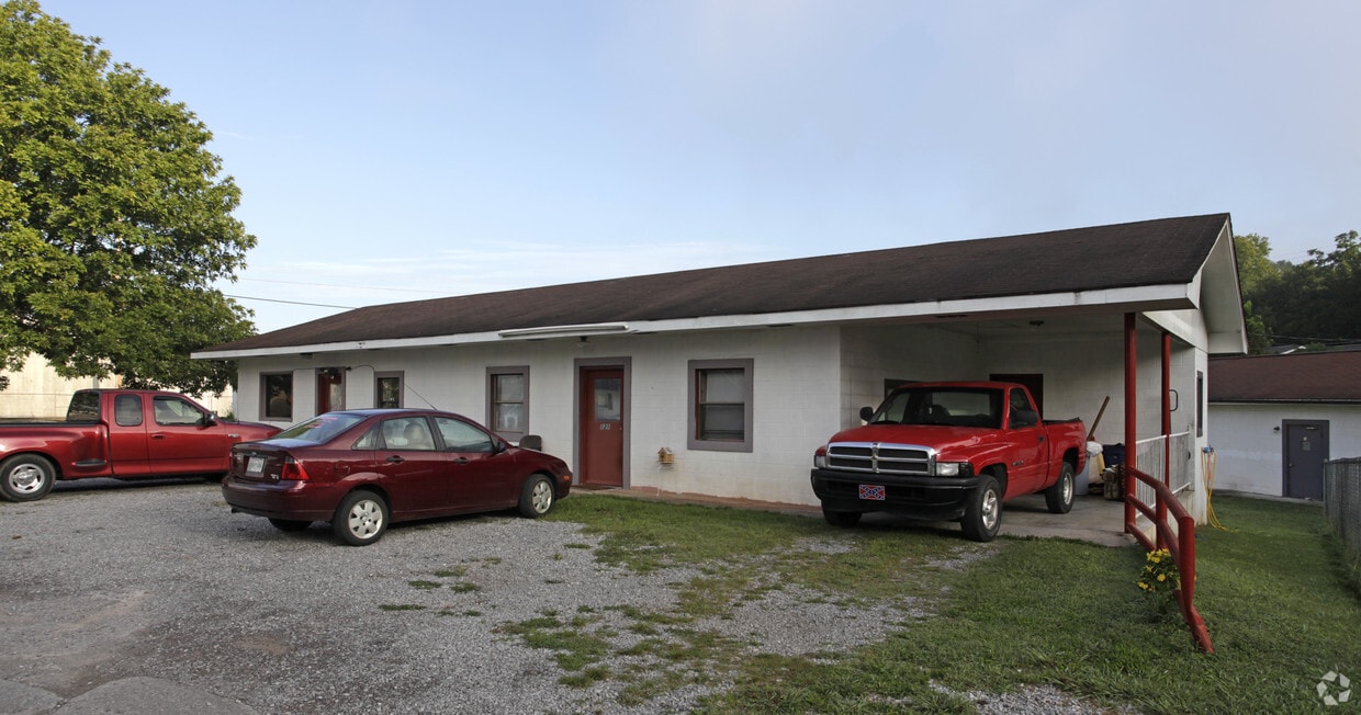 100 Evans Ln, Lenoir City, TN 37771 Apartments in Lenoir City, TN