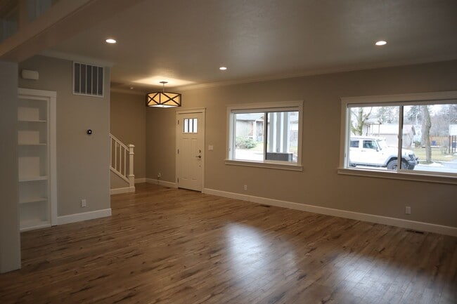 Building Photo - Beautiful home Downtown CDA
