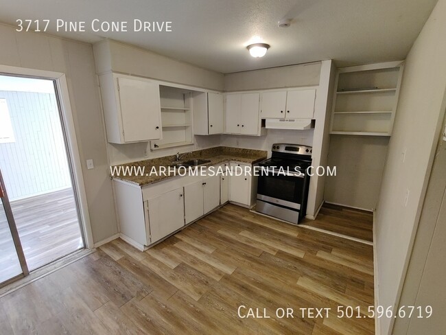 Foto del edificio - 3717 Pine Cone Drive | $1195 | 3 beds, 1.5...