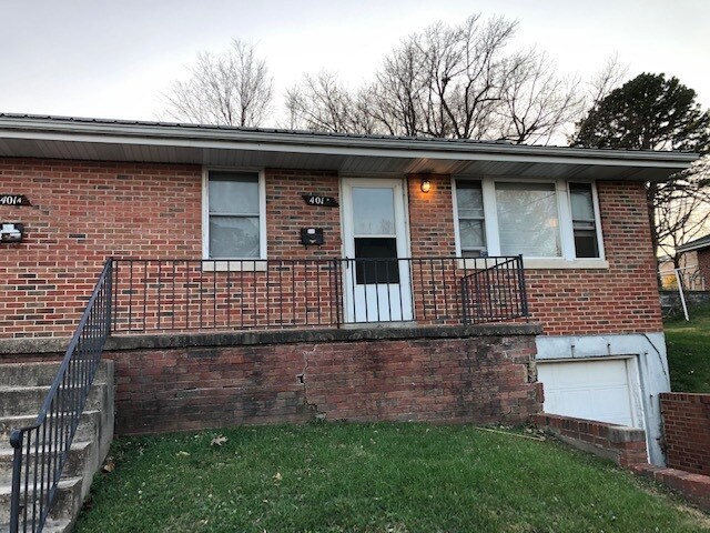 Primary Photo - 401 W Ashley St