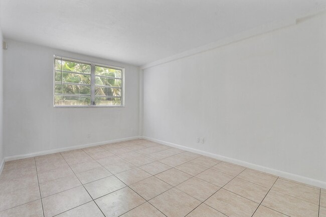 Foto del edificio - Hollywood Apartments