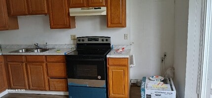 Building Photo - 50 E 4th St