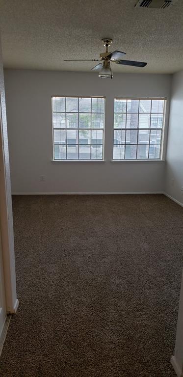 Building Photo - 6135 Ludington Dr
