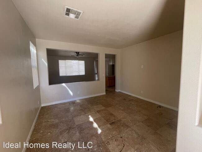 Foto del edificio - 4 br, 3 bath House - 8512 Titania Ct