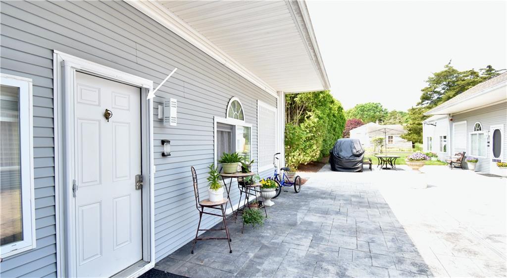 Foto principal - 92 Winnapaug Rd