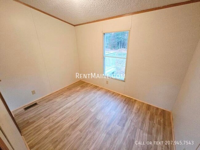 Foto del edificio - 74 Sweet Fern Dr