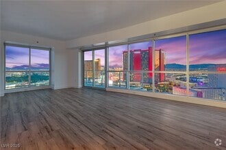 Building Photo - 2700 S Las Vegas Blvd