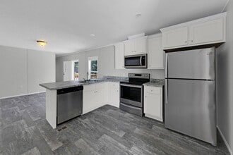 Building Photo - 38 Pansy Ln