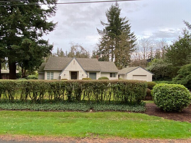 Building Photo - 10865 SW Butner Rd