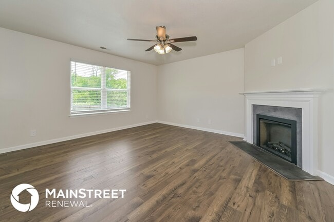 Foto del edificio - 4630 Hay Wagon Ln
