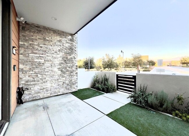 Building Photo - 110 Keeper