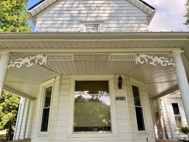 Building Photo - One of a kind historic white farmhouse!