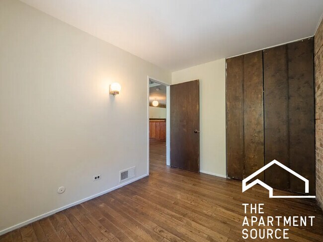 Foto del edificio - 602 W Surf St