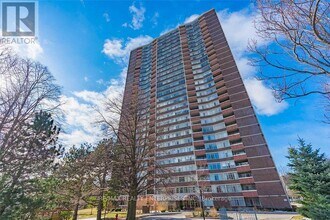 Building Photo - 3100 Kirwin Ave
