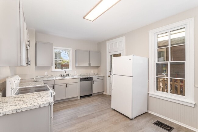 Foto del edificio - Newly remodeled 3 bedroom home