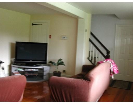 Foto del edificio - 151 Pelham Island Rd