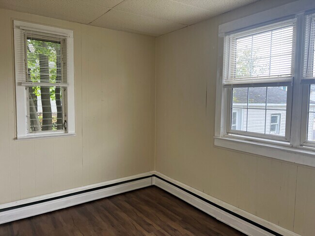 Foto del edificio - 206 Cedarcroft Ave