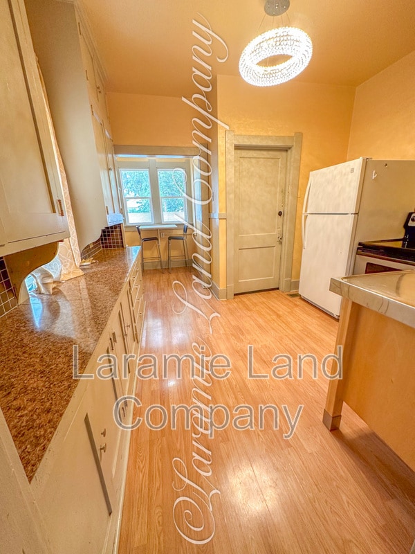 Building Photo - 612 E Bradley St