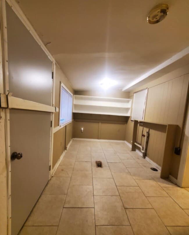 Building Photo - 1624 Whitney Ave