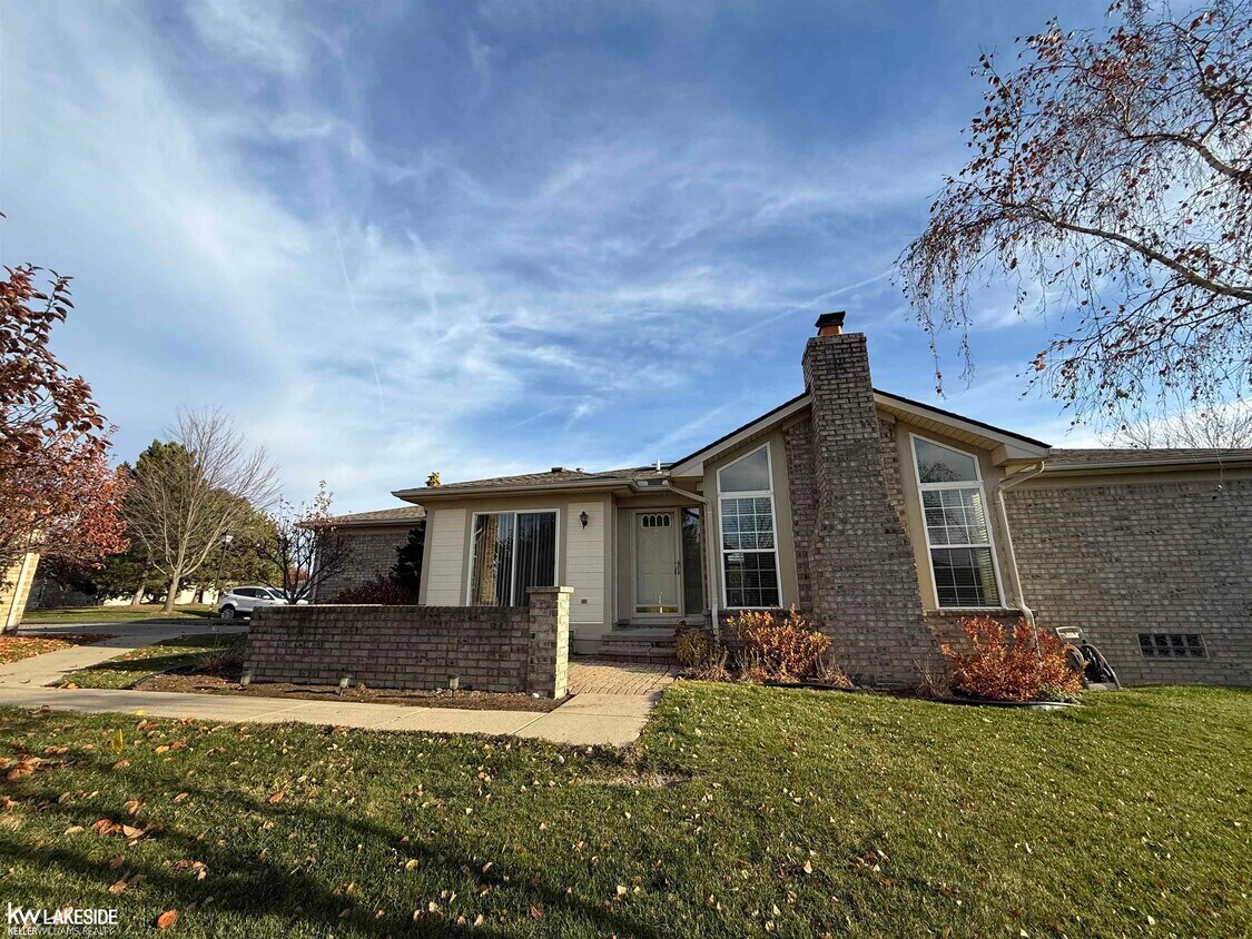 Primary Photo - 50299 Highpoint Ct