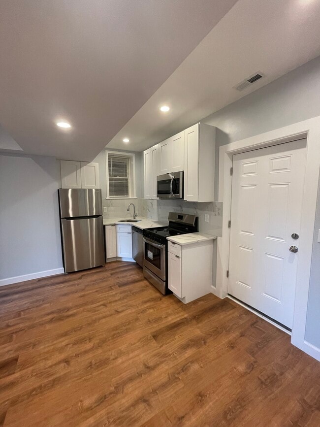 Foto del edificio - 7331 N Honore St