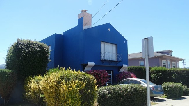 Foto del edificio - In-law available to view Thursday 4:30pm