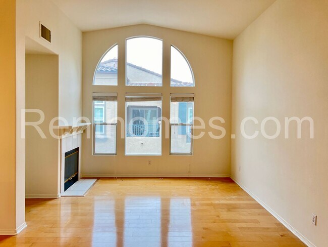 Building Photo - 11825 Miro Cir