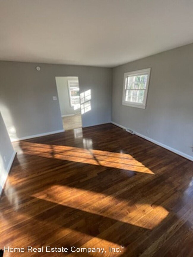 Foto del edificio - 3 br, 1 bath House - 1249 Reynolds Blvd