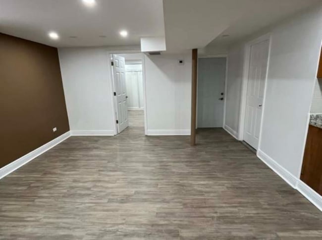 Photo - 5515 S Winchester Ave Apartment