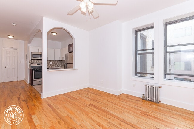 Building Photo - 60 Clarkson Ave